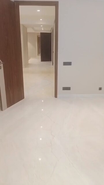Room in 4 BHK Builder Floor at Greater Kailash – for Sale