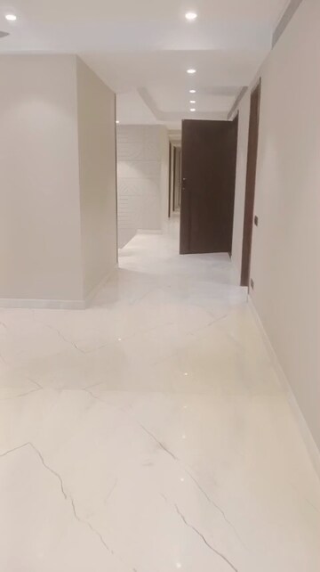 Room in 4 BHK Builder Floor at Greater Kailash – for Sale