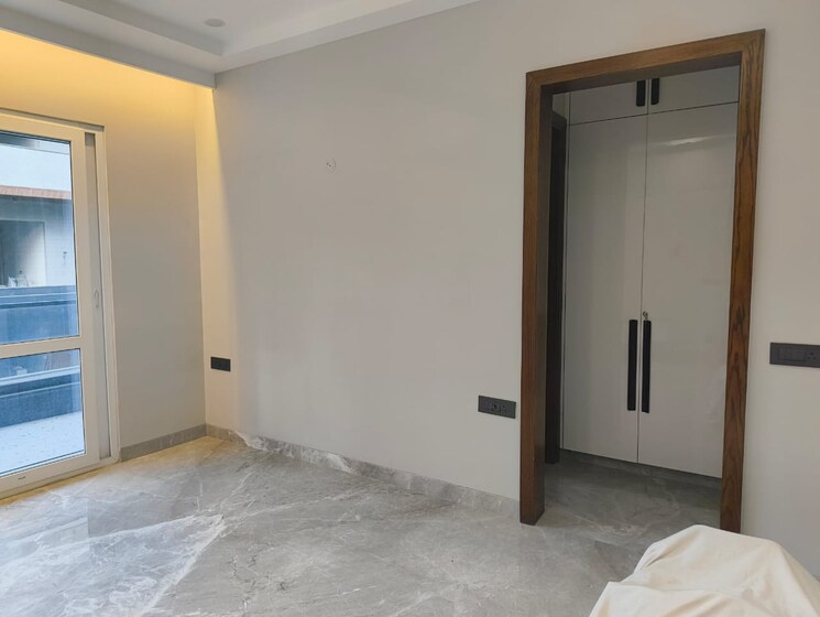 Room, vikas puri 3 Bedroom 205 Sq.Yd. Builder Floor In Vikas Puri Delhi 9256422