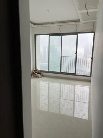 Room in 3 BHK Apartment at Sunteck City Avenue 4, Goregaon West – for Sale