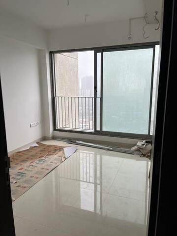 Room in 3 BHK Apartment at Sunteck City Avenue 4, Goregaon West – for Sale