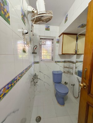 Bathroom in 2 BHK Builder Floor at Masjid Moth DDA Flats RWA, Greater Kailash I – for Rent