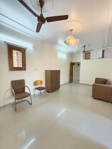 Living Room in 2 BHK Builder Floor at Masjid Moth DDA Flats RWA, Greater Kailash I – for Rent