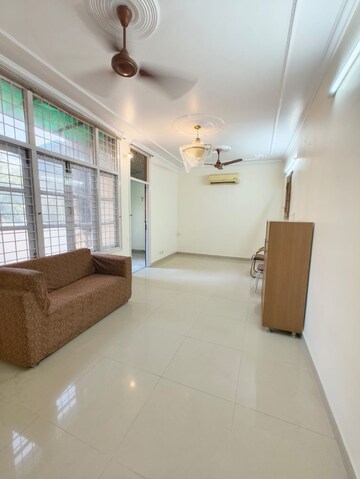 Living Room in 2 BHK Builder Floor at Masjid Moth DDA Flats RWA, Greater Kailash I – for Rent
