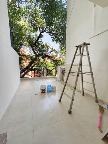 Balcony in 2 BHK Builder Floor at Masjid Moth DDA Flats RWA, Greater Kailash I – for Rent