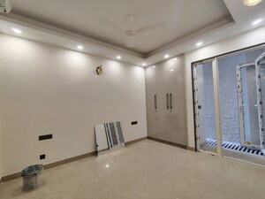 Room in 3 BHK Builder Floor at Chittaranjan Park – for Rent