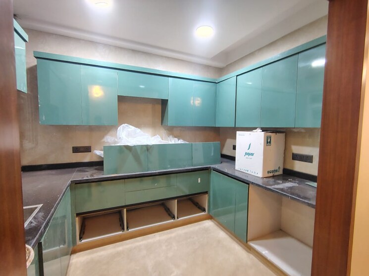 Kitchen, chittaranjan park 3 Bedroom 160 Sq.Yd. Builder Floor In Chittaranjan Park Delhi 9256450