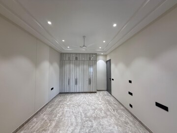 Room in 3 BHK Builder Floor at Greater Kailash I – for Rent