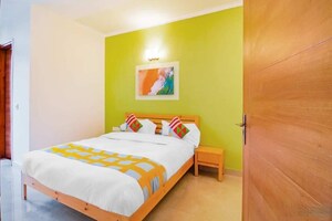 Bedroom in 3 BHK Builder Floor at Chittaranjan Park – for Rent