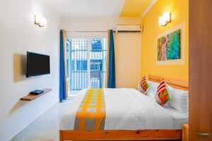 Bedroom in 3 BHK Builder Floor at Chittaranjan Park – for Rent