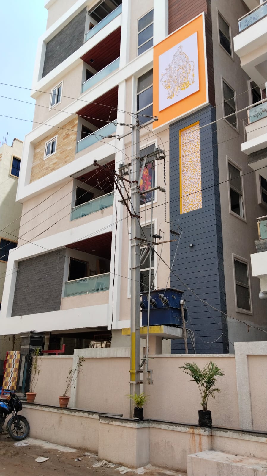 6+ BHK + Servant Room Apartment For Sale in Khyathi Nilayam
