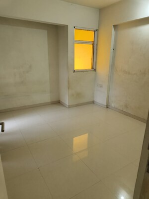 Room in 1 BHK Apartment at Raunak Heights, Ghodbunder Road – for Rent