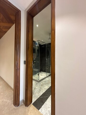 Furnished Amenities in 4 BHK Builder Floor at Greater Kailash ii – for Rent