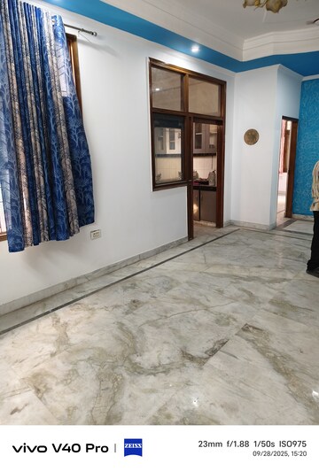 Room in 3.5 BHK Builder Floor at Laxmi Nagar – for Sale
