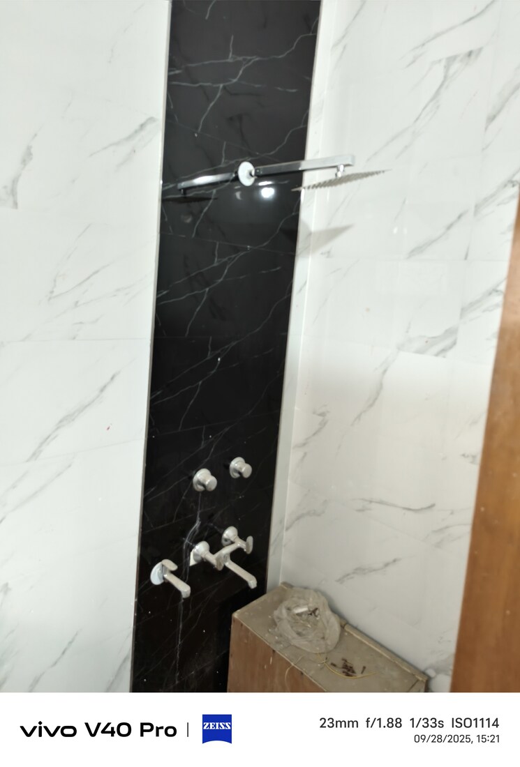 undefined, laxmi nagar 3.5 Bedroom 165 Sq.Yd. Builder Floor In Laxmi Nagar Delhi 9256477