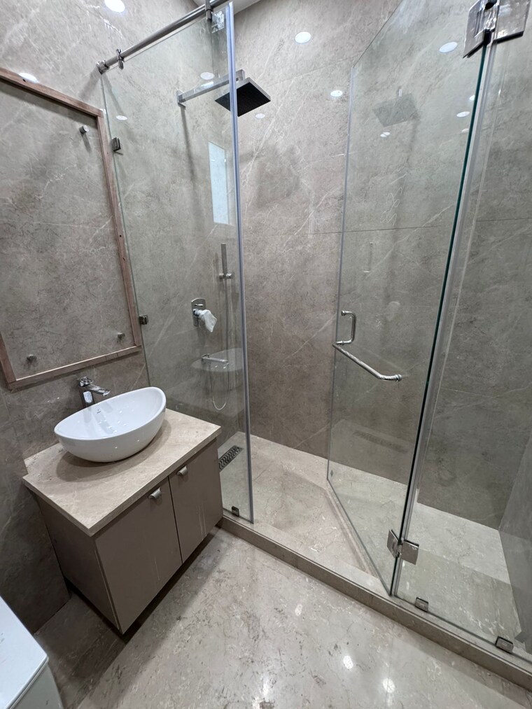 Bathroom, greater kailash 4 Bedroom 311 Sq.Yd. Builder Floor In Greater Kailash Delhi 9256473