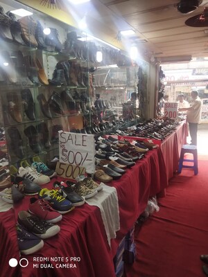 Parking in  Shop at Balram Bhavan, Grant Road East – for Rent