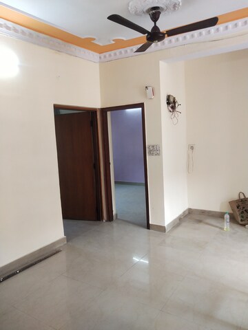 Room in 2 BHK Builder Floor at RWA Apartments Sector 47, Sector 47 – for Rent