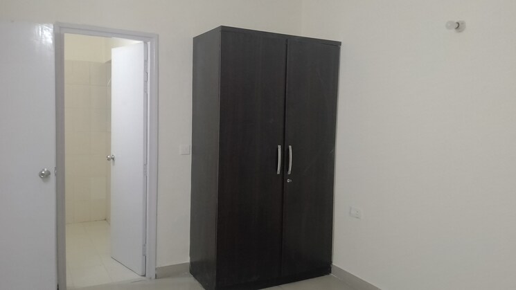 Room, sare-home 3.5 Bedroom 1650 Sq.Ft. Builder Floor In Sector 92 Gurgaon 9256510