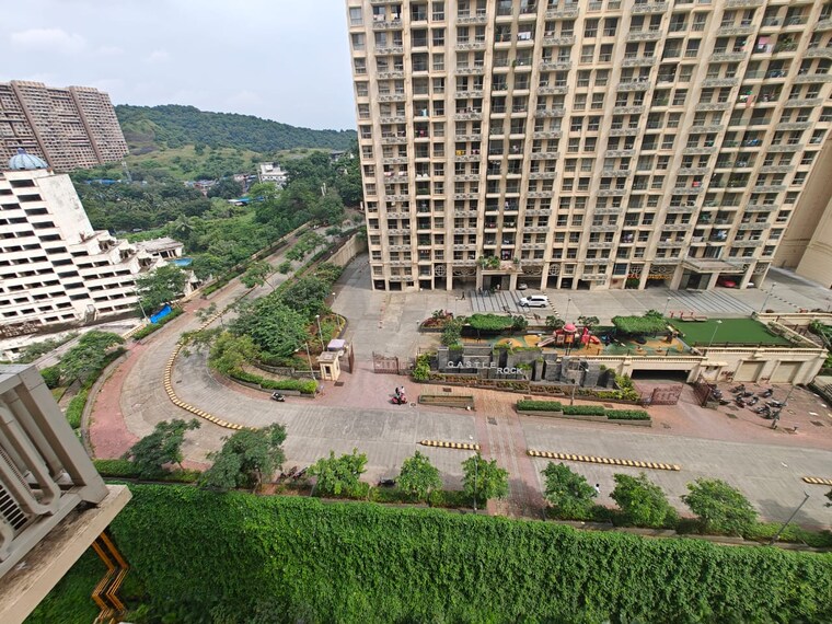 Exterior View, hiranandani-regent-hill 1 Bedroom 379 Sq.Ft. Apartment In Powai Mumbai 9256531