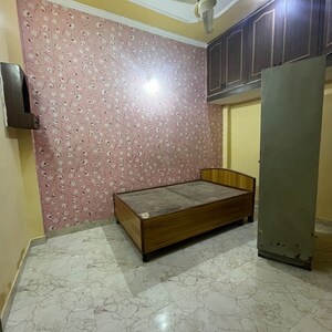 1 BHK Builder Floor For Rent in Chattarpur