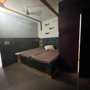 Master Bedroom in 1 BHK Builder Floor at Chattarpur – for Rent