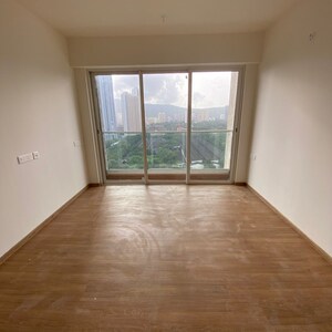 Room in 3 BHK Apartment at Runwal Nirvana, Dhabholkar Wadi – for Rent