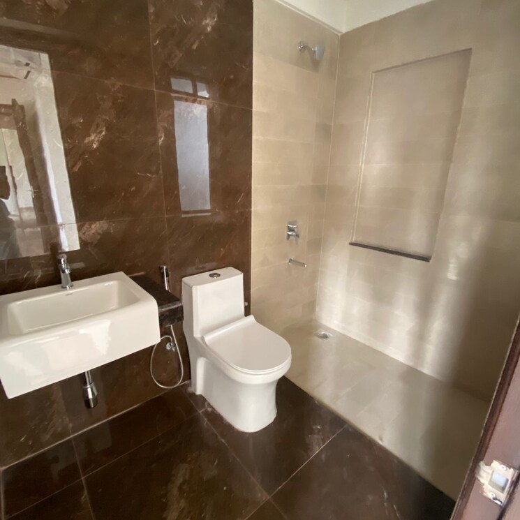 Bathroom, runwal-nirvana 3 Bedroom 1006 Sq.Ft. Apartment In Dhabholkar Wadi Mumbai 9256544