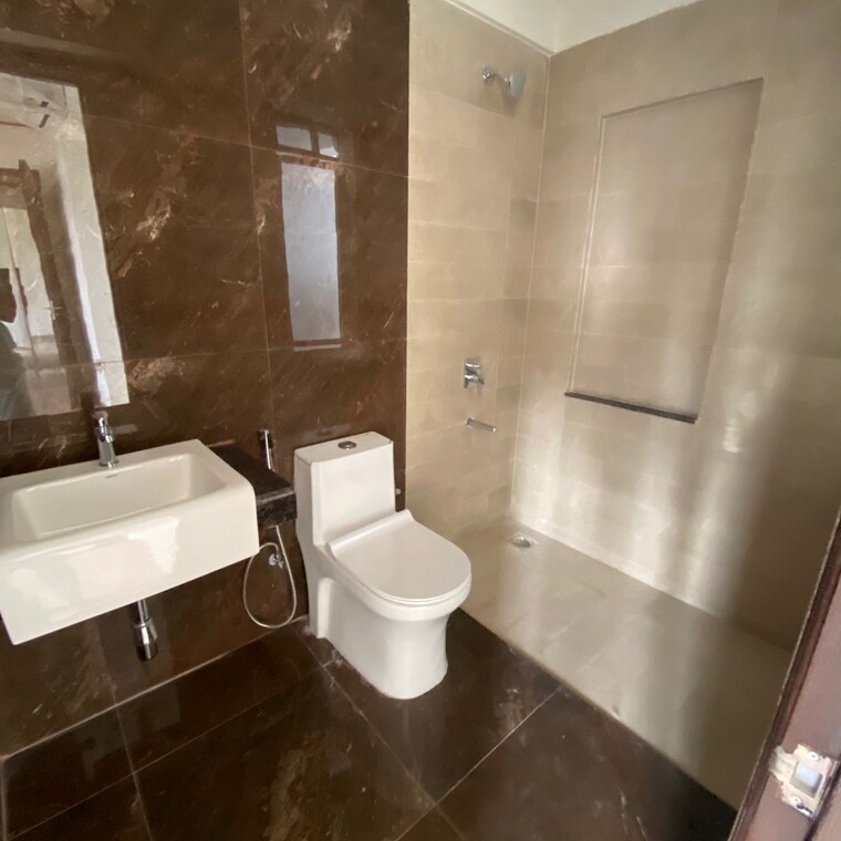 Bathroom, runwal-nirvana 3 Bedroom 1006 Sq.Ft. Apartment In Dhabholkar Wadi Mumbai 9256544
