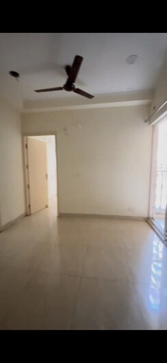 2 BHK Apartment For Sale in Gaur City 2 - 14th Avenue