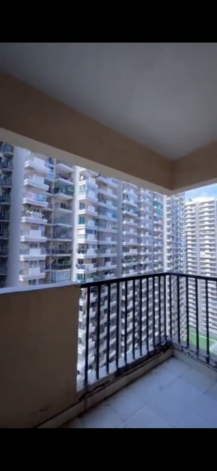 Exterior View, gaur-city-2-14th-avenue 2 Bedroom 1040 Sq.Ft. Apartment In Sector 16c Greater Noida Greater Noida 9256548