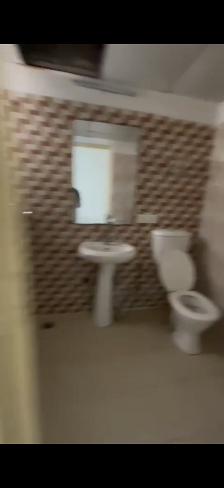 Bathroom, gaur-city-2-14th-avenue 2 Bedroom 1040 Sq.Ft. Apartment In Sector 16c Greater Noida Greater Noida 9256548