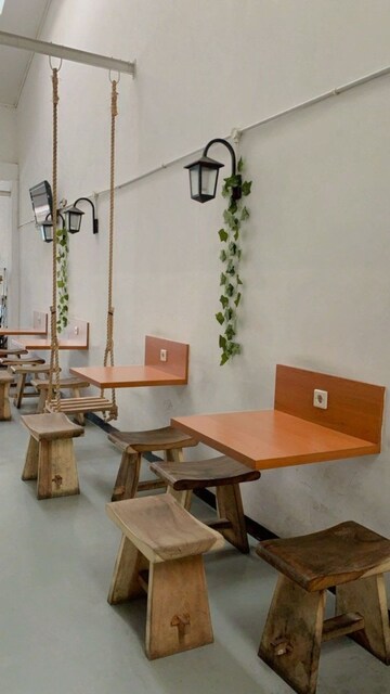 Living Room in  Shop at Panch Pakhadi – for Rent