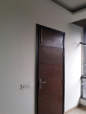 Furnished Amenities in 2 BHK Builder Floor at Lajpat Nagar 4 – for Rent