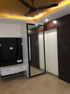 2 BHK Builder Floor For Rent in Lajpat Nagar 4