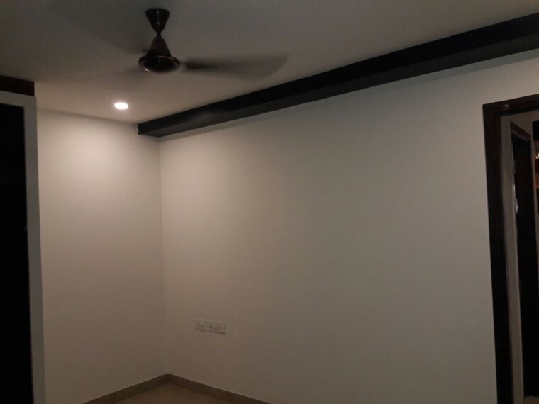 Room, lajpat nagar 4 2 Bedroom 1090 Sq.Ft. Builder Floor In Lajpat Nagar 4 Delhi 9256667
