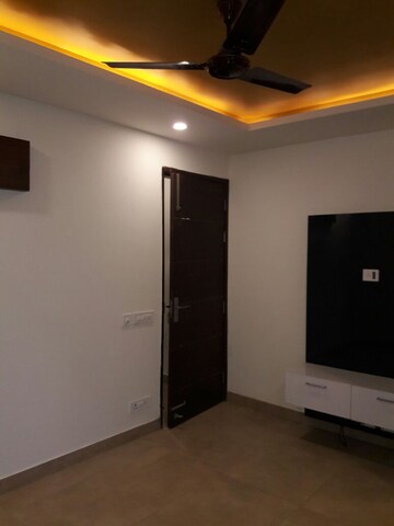 Room in 2 BHK Builder Floor at Lajpat Nagar 4 – for Rent