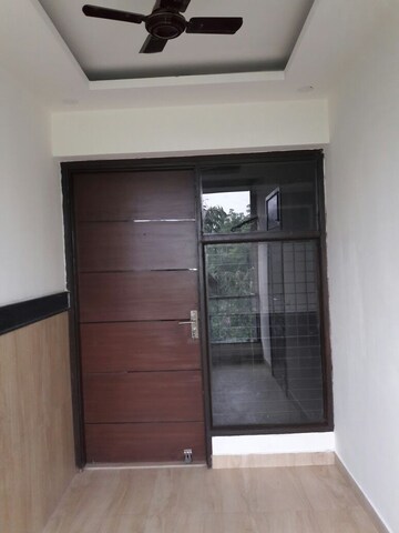 Room in 2 BHK Builder Floor at Lajpat Nagar 4 – for Rent