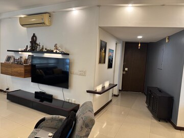 Team Area in 3 BHK Apartment at Unitech Uniworld Gardens, Sector 47 – for Rent