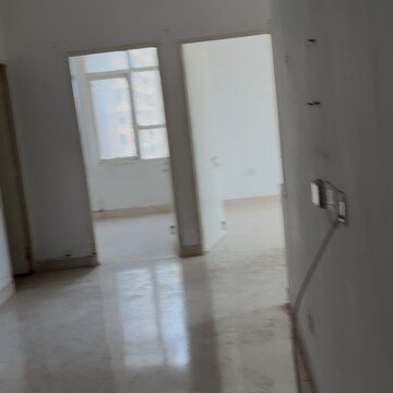 Room in 2 BHK Apartment at Vashisht Heights, Bharat Colony – for Rent