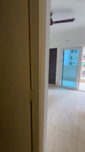 Room in 2 BHK Apartment at Gaur City 2 - 14th Avenue, Sector 16c Greater Noida – for Sale