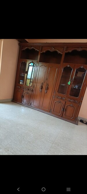 Room in 2 BHK Apartment at Mayur Vihar Phase 1 – for Rent