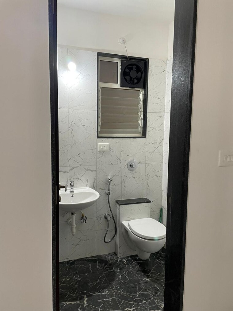 Bathroom, vilas-javdekar-yashwin-encore 2 Bedroom 733 Sq.Ft. Apartment In Wakad Pune 9256732