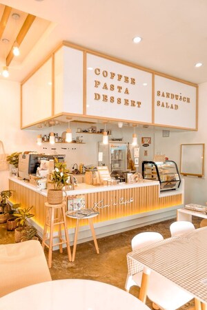 Living Room in  Shop at Naupada – for Rent