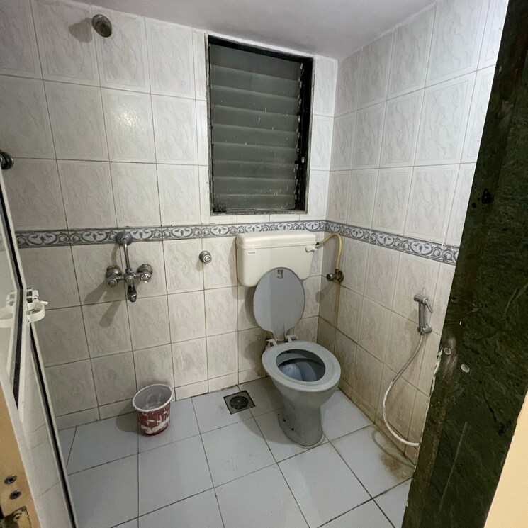 Bathroom, goregaon east 1 Bedroom 410 Sq.Ft. Apartment In Goregaon East Mumbai 9256745