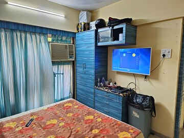Bedroom in 3 BHK Apartment at Silicon Park, Malad West – for Rent