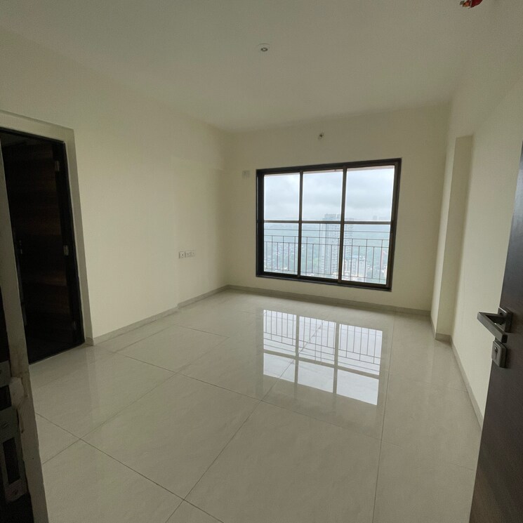 Room, goregaon east 2 Bedroom 715 Sq.Ft. Apartment In Goregaon East Mumbai 9256806