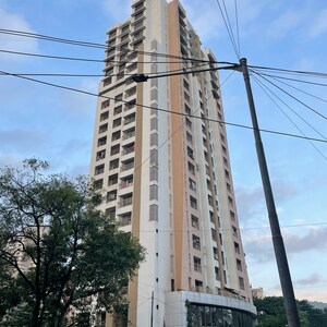 2 BHK Apartment For Sale in Goregaon East