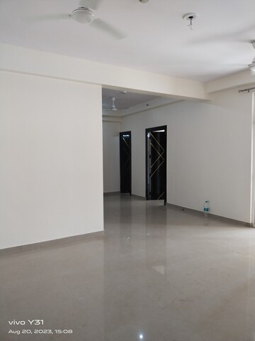 Room in 3 BHK Apartment at Mahagun Mywoods, Sector 16c Greater Noida – for Sale