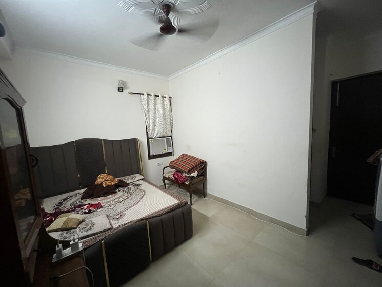 Bedroom, green fields colony 4 Bedroom 2250 Sq.Ft. Builder Floor In Green Fields Colony Faridabad 9256867